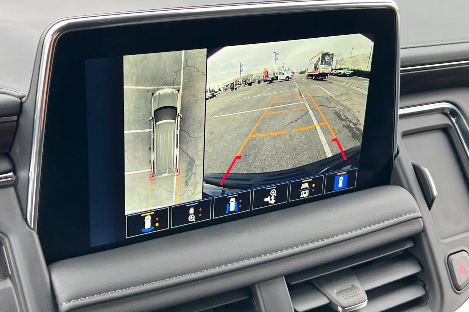 Used 2024 Chevrolet Tahoe Z71 w/ Luxury Package image 22