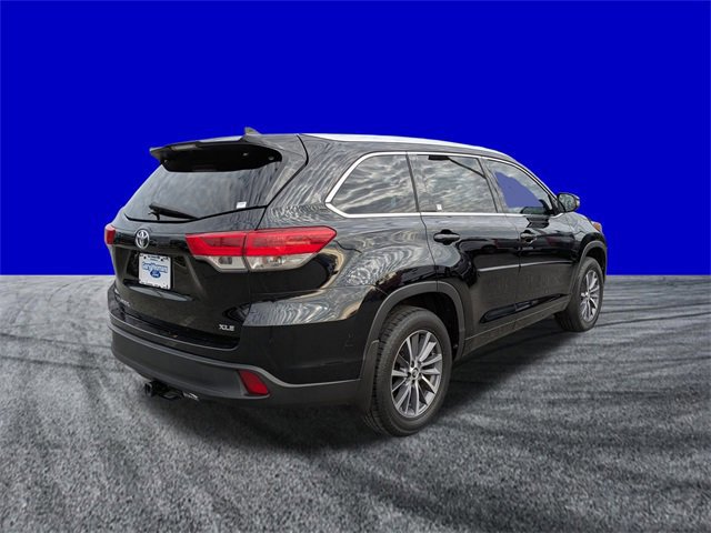 Used 2018 Toyota Highlander XLE image 5