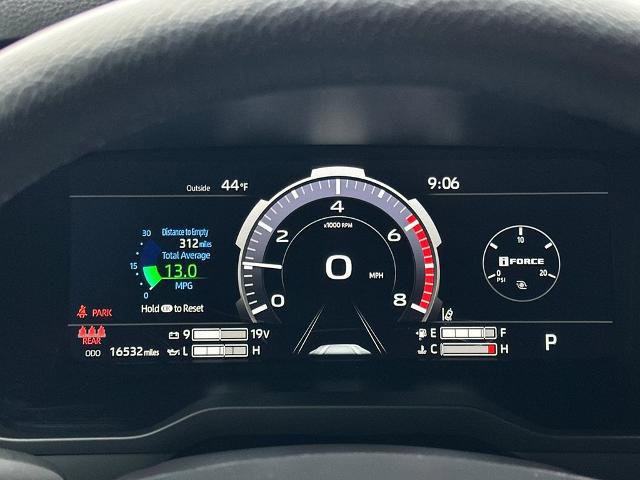 Used 2025 Toyota Tundra Limited AWD/4WD image 21