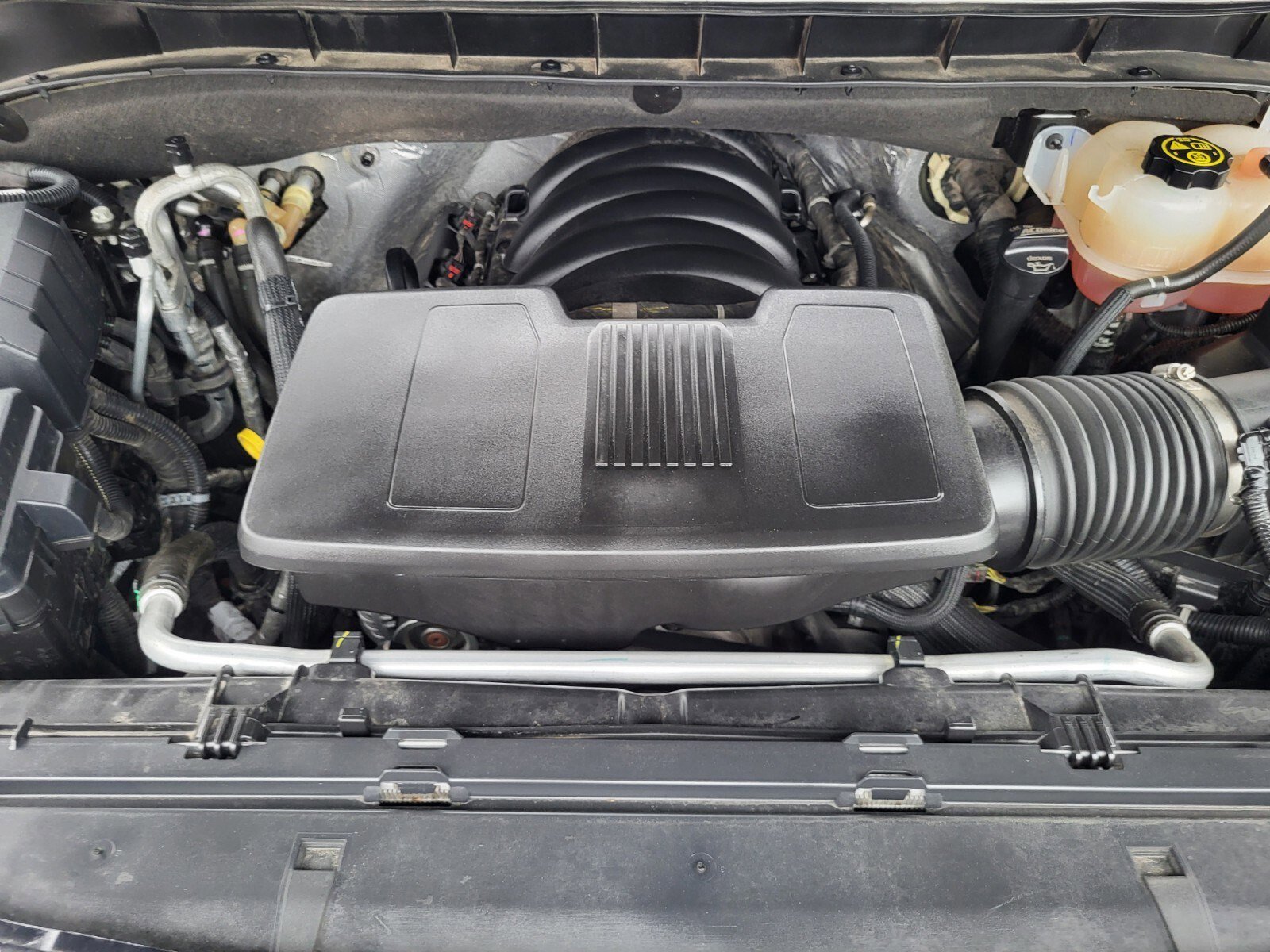 Used 2023 Chevrolet Suburban Z71 w/ Luxury Package image 34