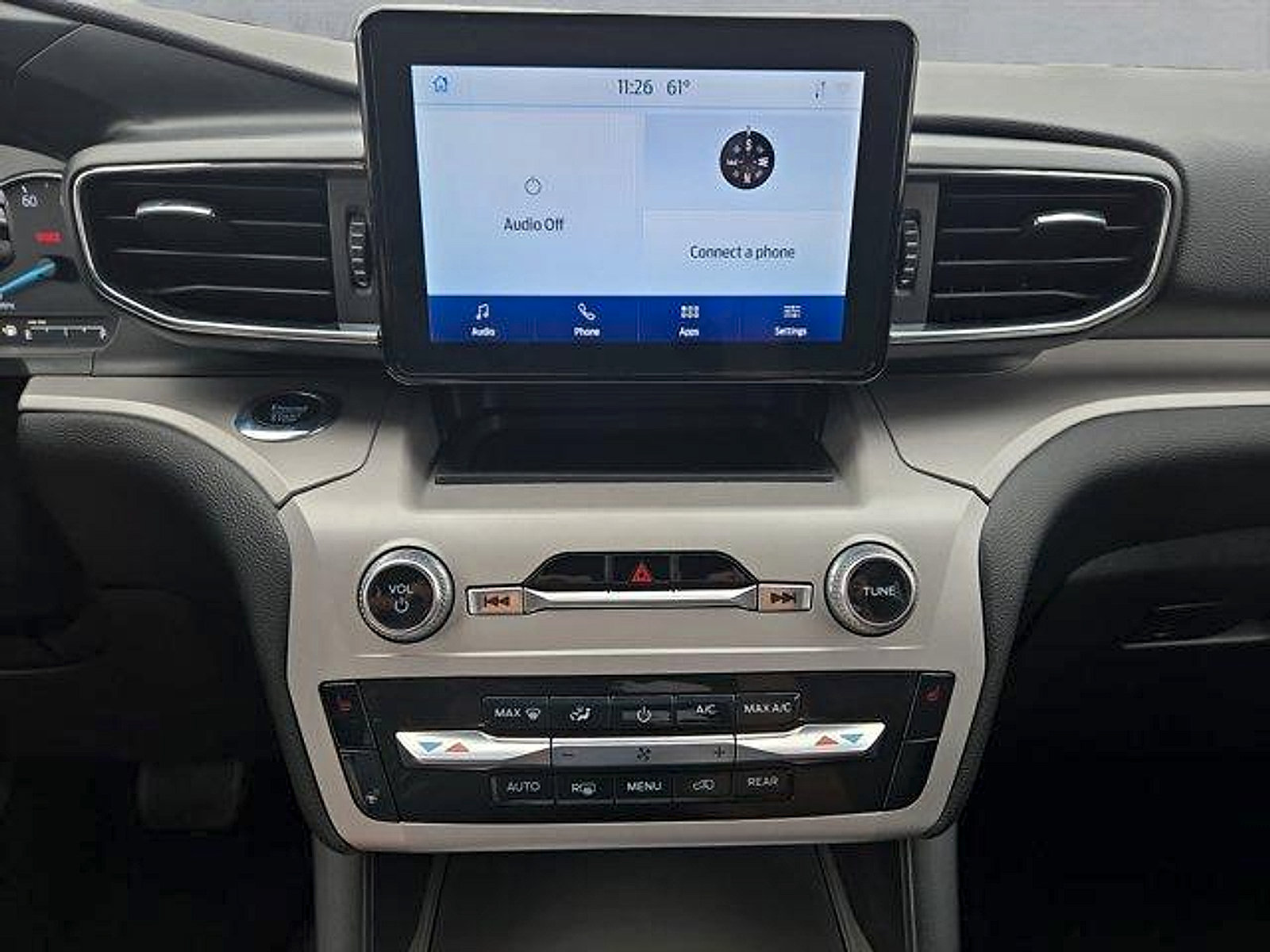Certified 2023 Ford Explorer XLT w/ Equipment Group 202A AWD/4WD image 17