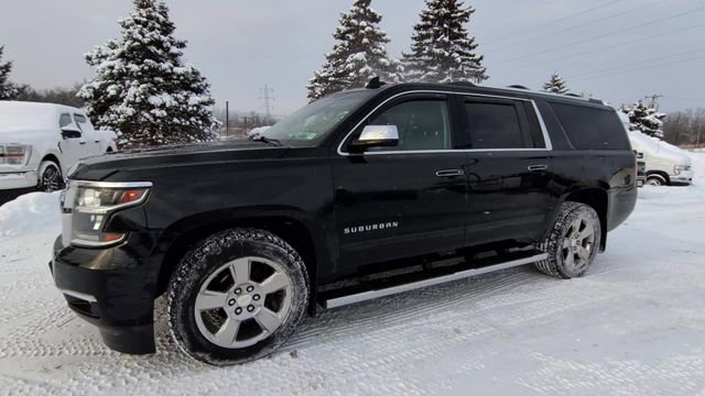 Used 2017 Chevrolet Suburban Premier image 5