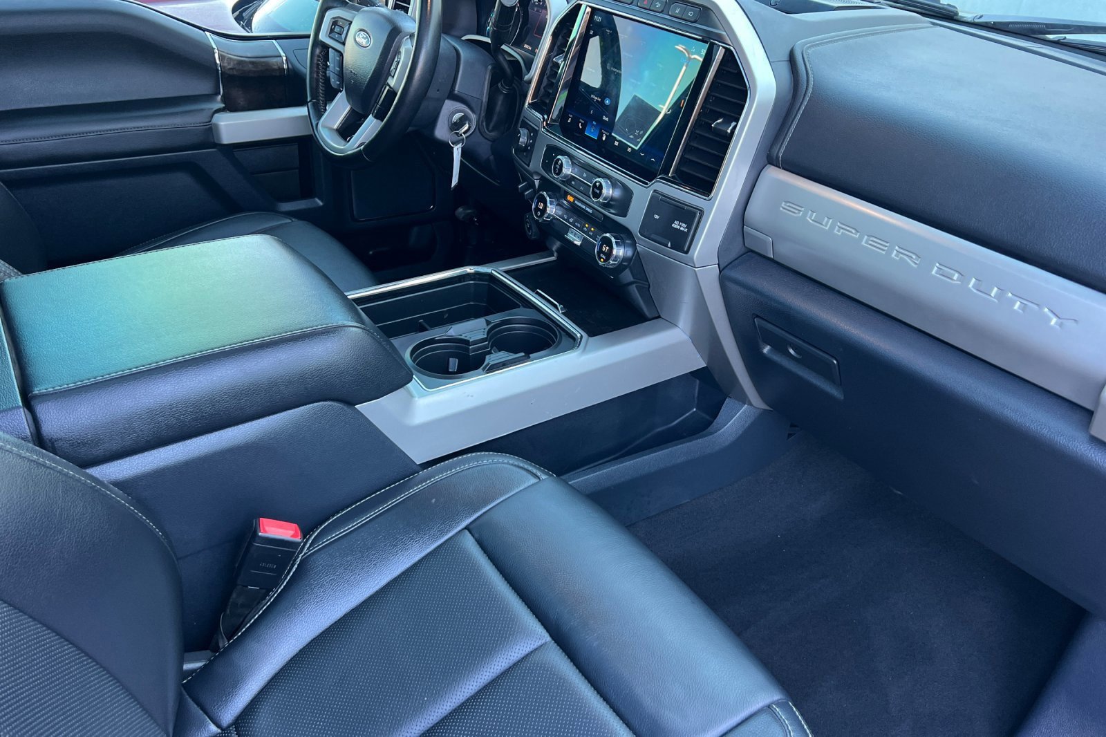 Certified 2022 Ford F250 Lariat w/ FX4 Off-Road Package image 16