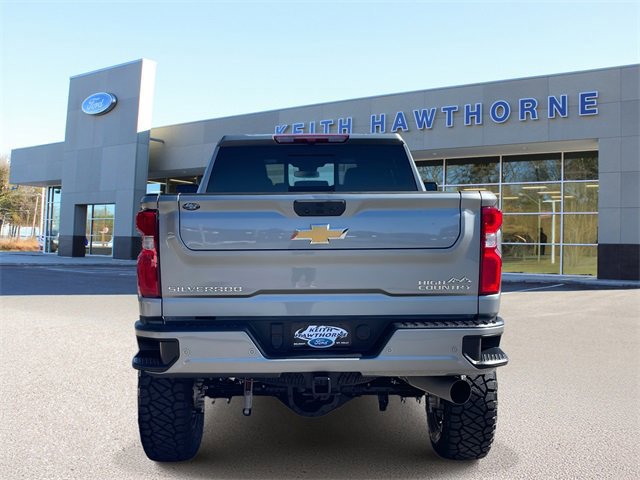 Used 2024 Chevrolet Silverado 2500 High Country w/ Z71 Off-Road Package image 4