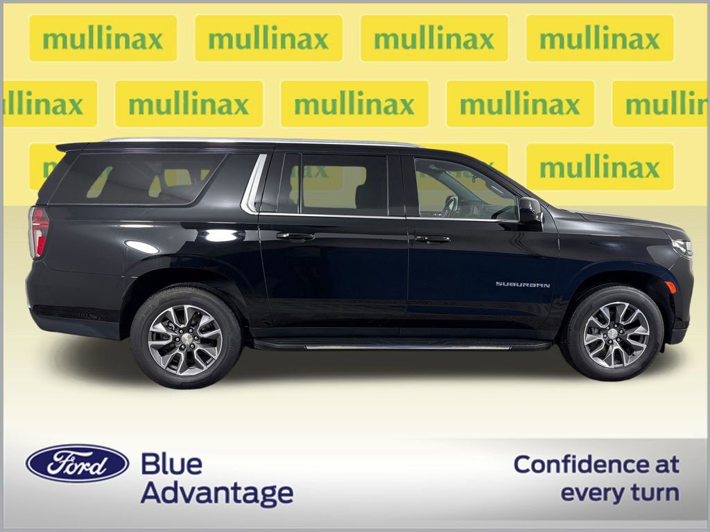 Used 2023 Chevrolet Suburban LS AWD/4WD image 2