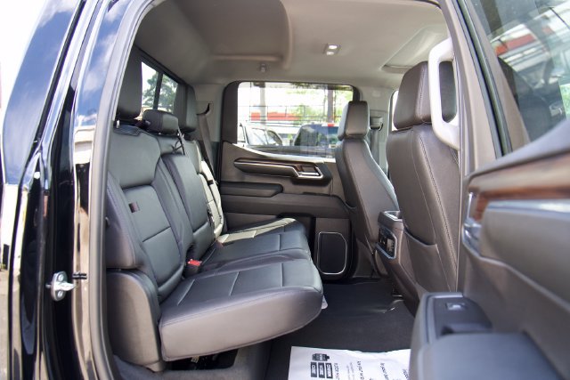 Used 2024 GMC Sierra 1500 SLT w/ SLT Convenience Package AWD/4WD image 31