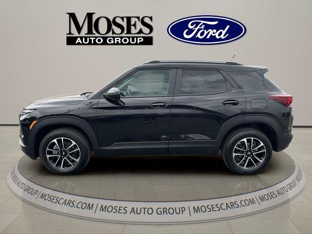 Used 2025 Chevrolet TrailBlazer LT AWD/4WD image 6