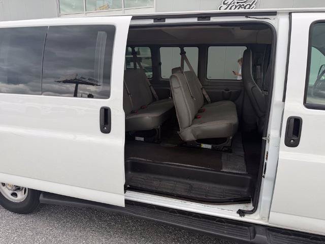Used 2025 Chevrolet Express 3500 LT w/ LT Preferred Equipment Group RWD image 10