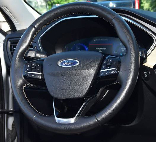 Certified 2022 Ford Escape Titanium w/ Titanium Elite Package FWD image 15