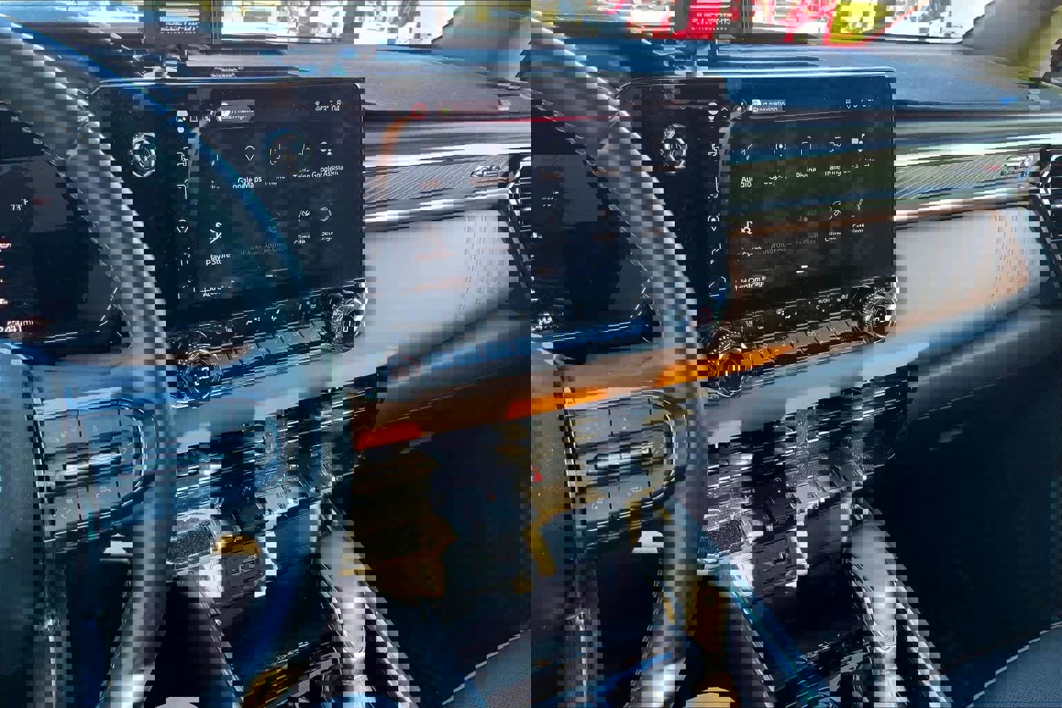 Used 2023 GMC Canyon AT4 w/ AT4 Premium Package image 15