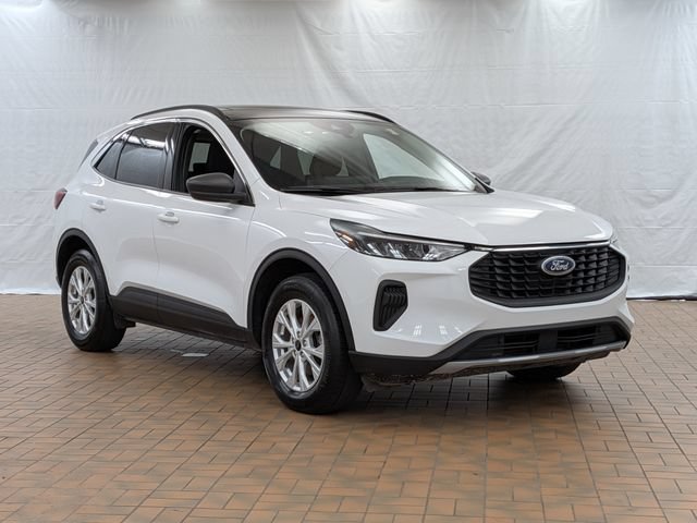Certified 2024 Ford Escape Active w/ Tech Pack #1 AWD/4WD image 1
