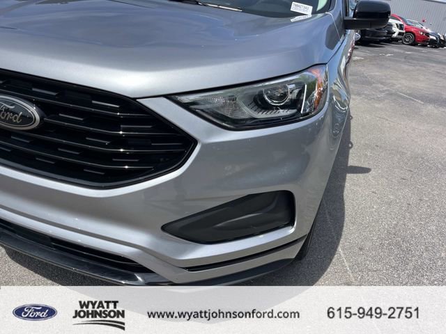 Certified 2022 Ford Edge SE w/ Black Appearance Package image 9