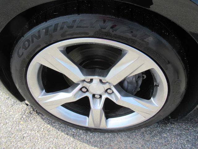 Used 2018 Chevrolet Camaro SS RWD image 11