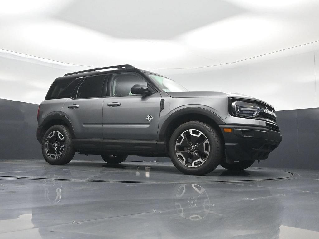 Certified 2022 Ford Bronco Sport Outer Banks w/ Tech Package AWD/4WD image 4