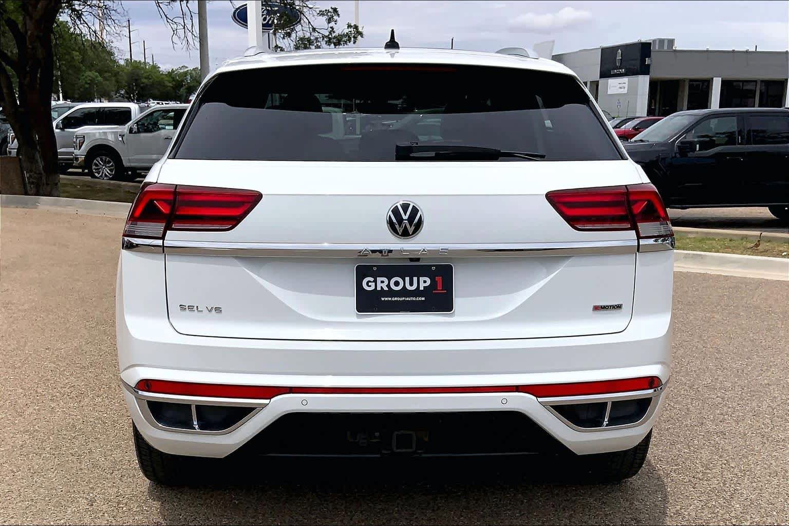 Used 2021 Volkswagen Atlas Cross Sport SEL Premium R-Line w/ Cross Sport MDO Package AWD/4WD image 31