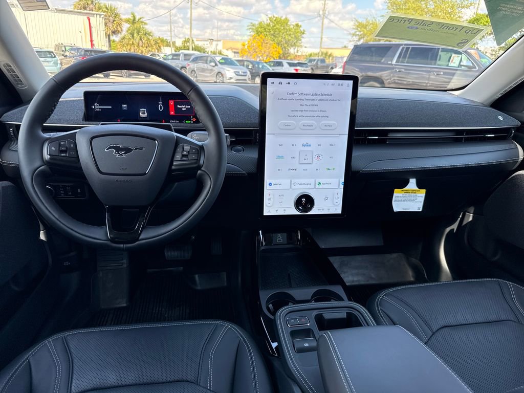 Certified 2025 Ford Mustang Mach-E Premium image 6