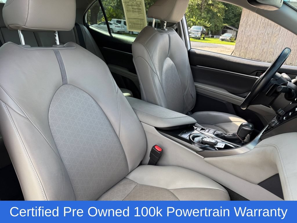 Used 2019 Toyota Camry XSE FWD image 16