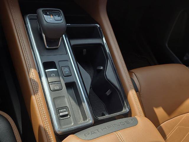 Used 2023 Nissan Pathfinder Platinum FWD image 29