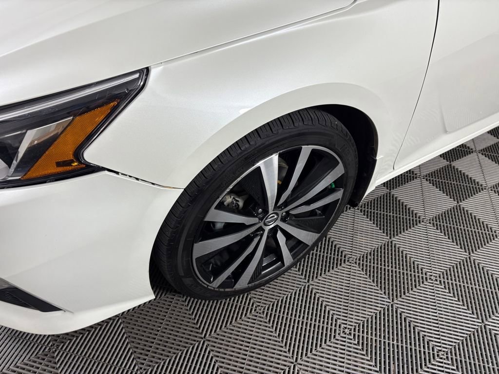Used 2020 Nissan Altima 2.5 SR w/ Premium Package image 10