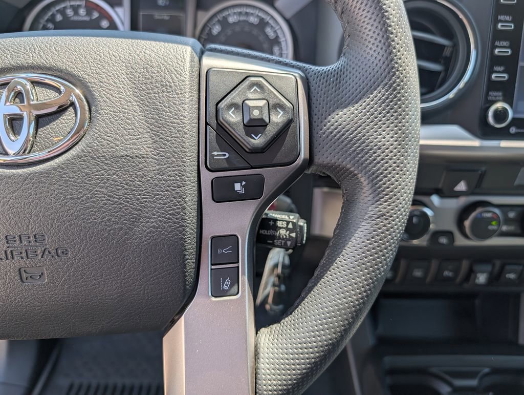 Used 2022 Toyota Tacoma SR5 AWD/4WD image 10