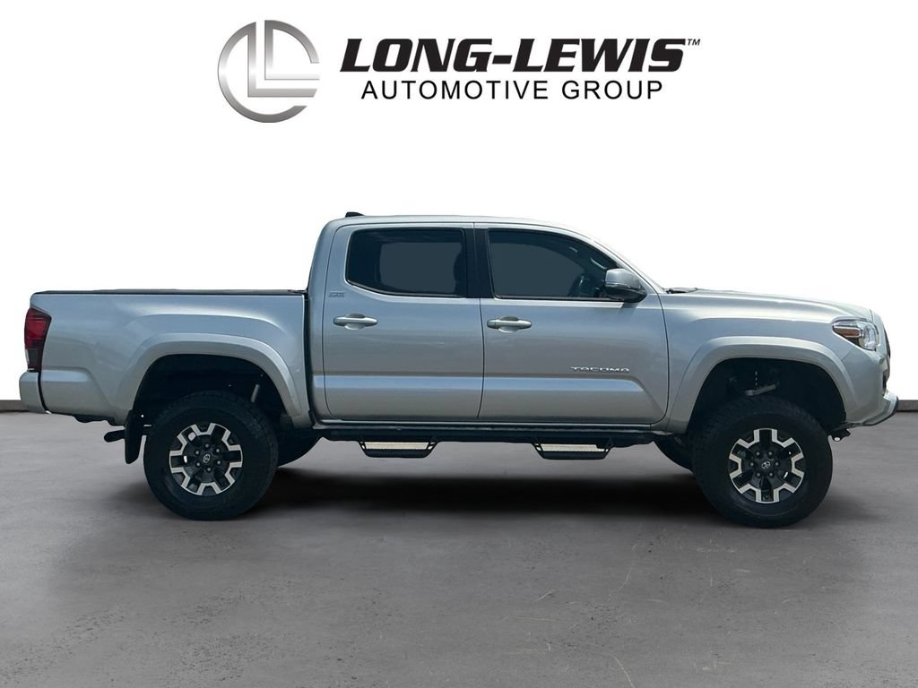 Used 2023 Toyota Tacoma SR5 AWD/4WD image 8