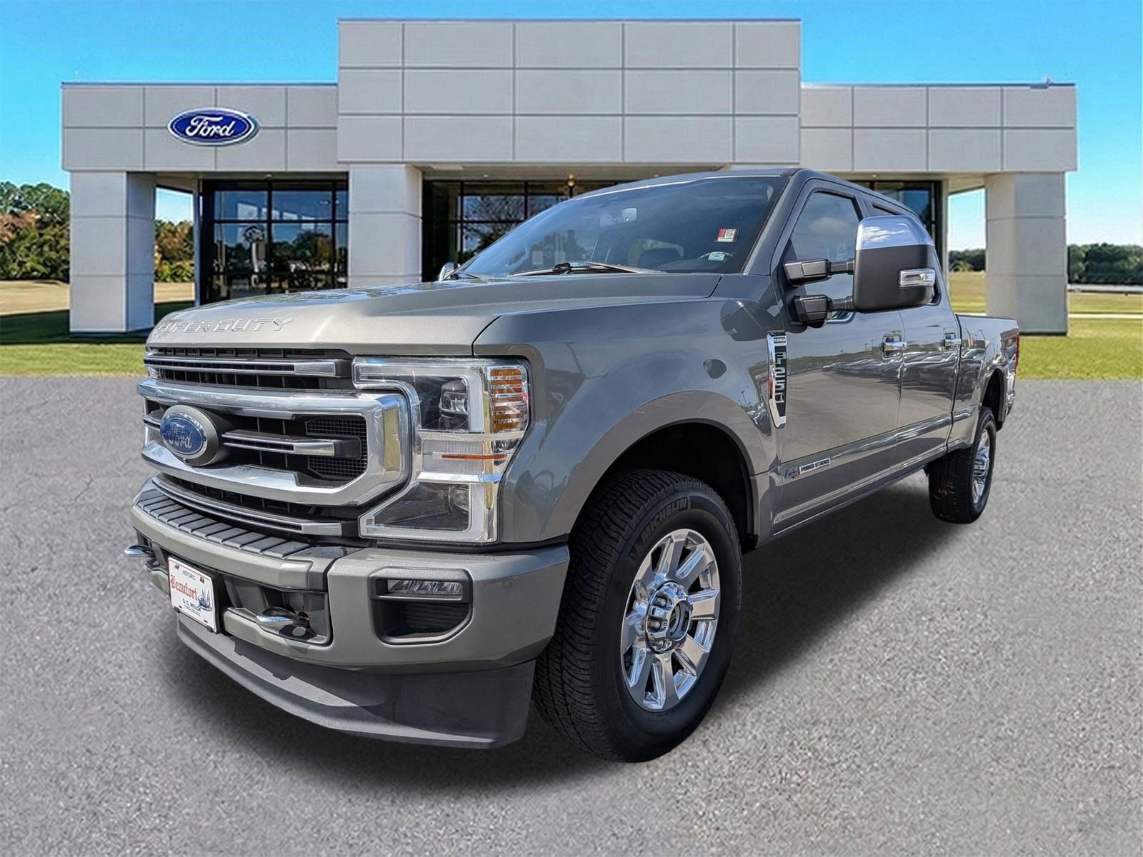 Certified 2020 Ford F250 Platinum w/ FX4 Off-Road Package image 4