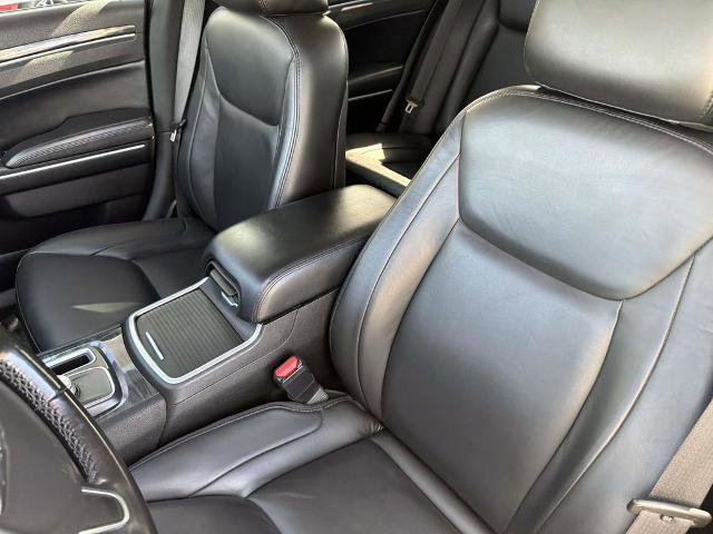 Used 2022 Chrysler 300 Touring L image 20