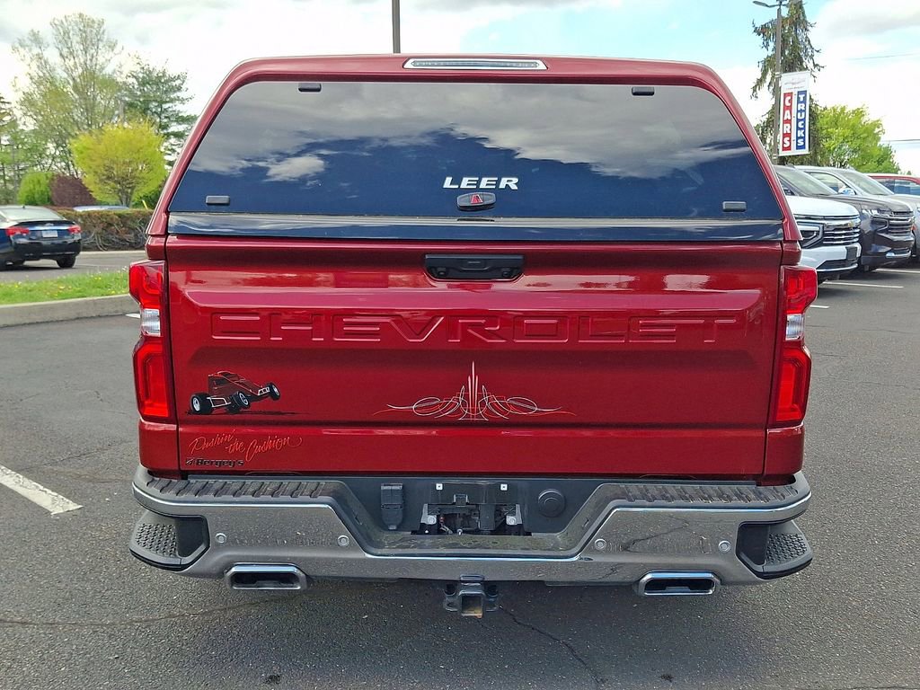 Used 2023 Chevrolet Silverado 1500 LTZ w/ LTZ Premium Package AWD/4WD image 6
