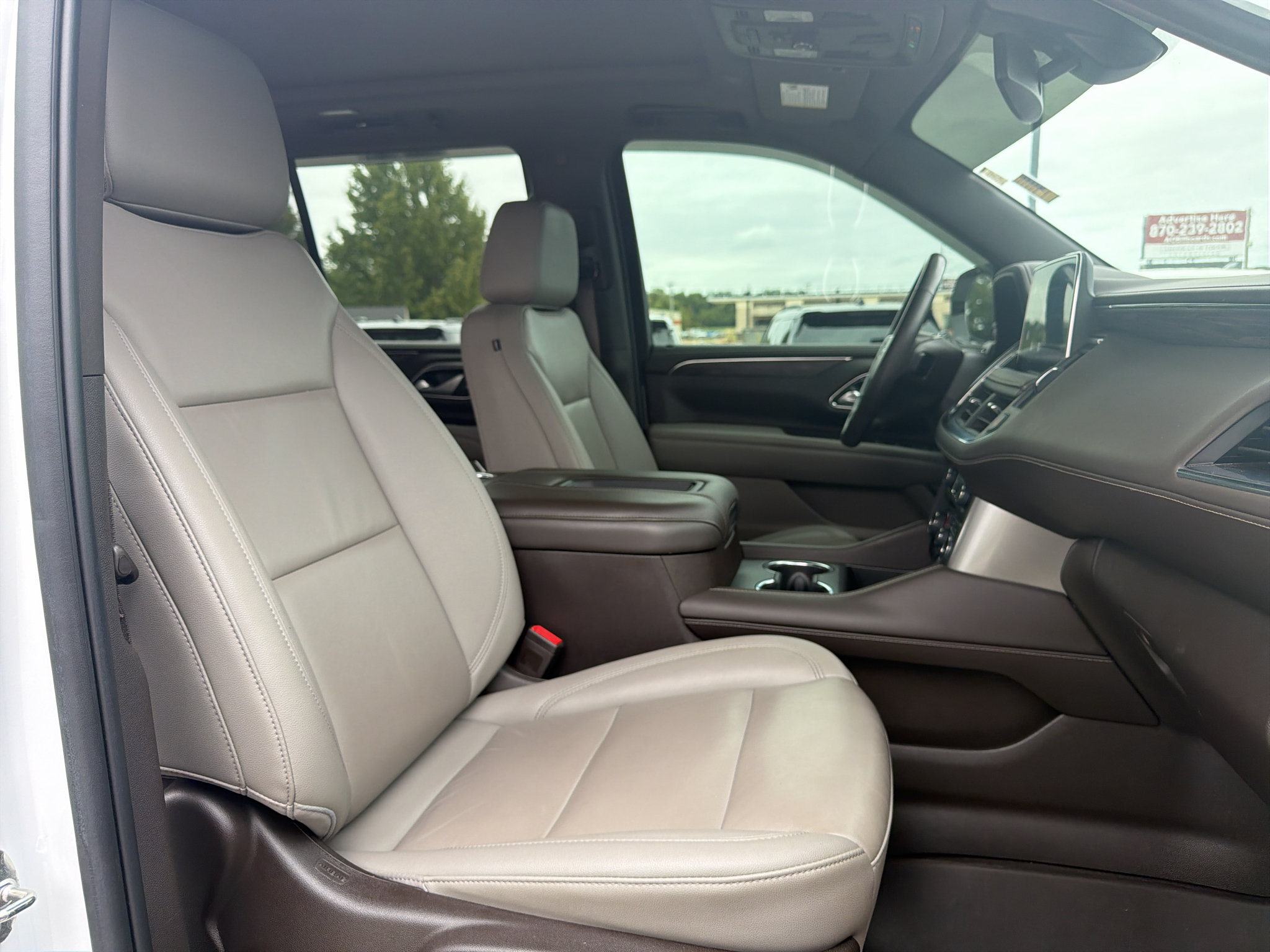 Used 2022 Chevrolet Tahoe Z71 w/ Off-Road Capability Package AWD/4WD image 14