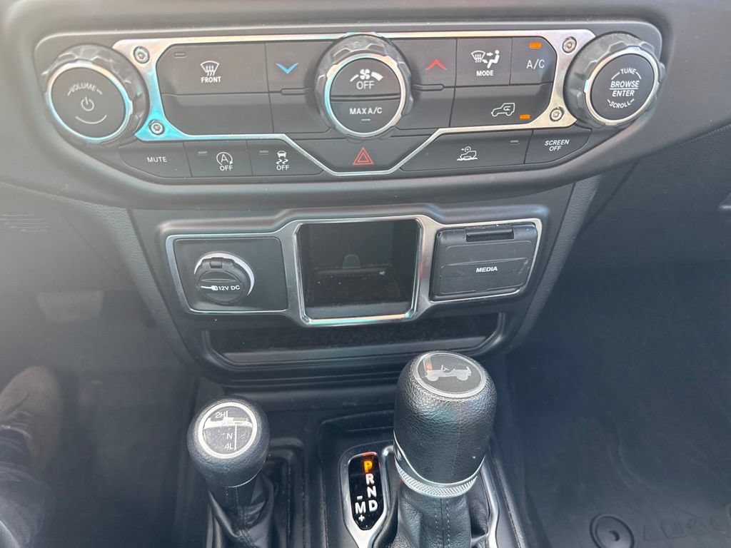 Used 2022 Jeep Wrangler Sport AWD/4WD image 11