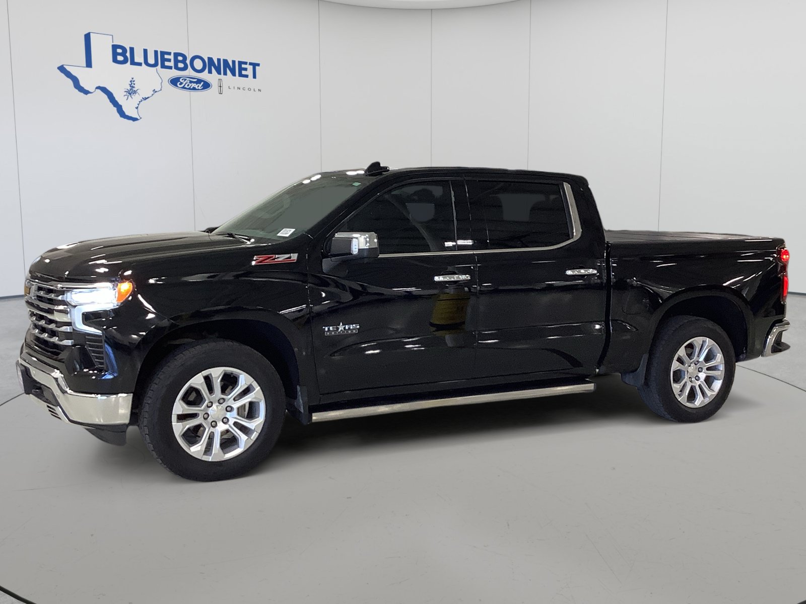 Used 2022 Chevrolet Silverado 1500 LTZ w/ LTZ Premium Texas Edition AWD/4WD image 8