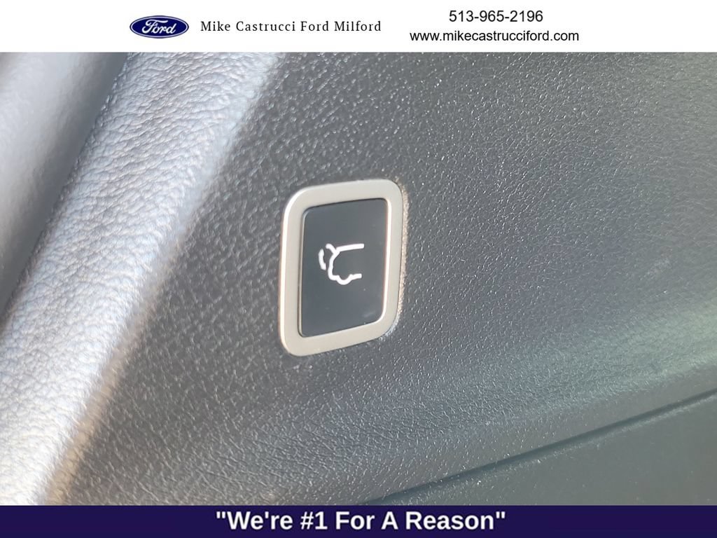 Used 2021 Chrysler Pacifica Touring-L w/ S Appearance Package FWD image 27