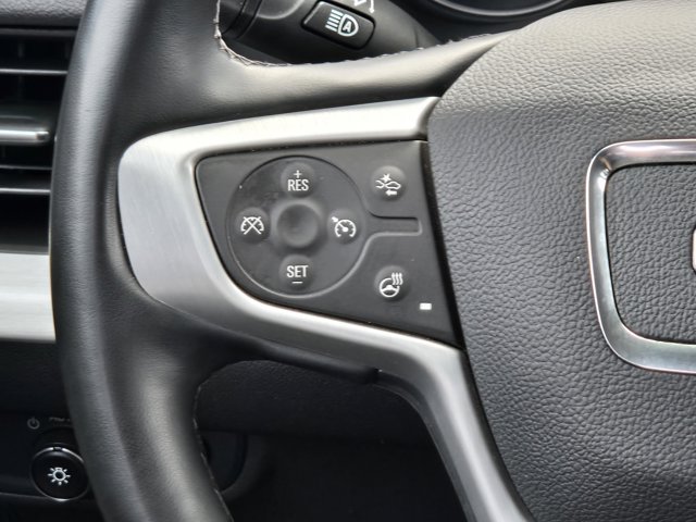 Used 2024 GMC Terrain SLT AWD/4WD image 15