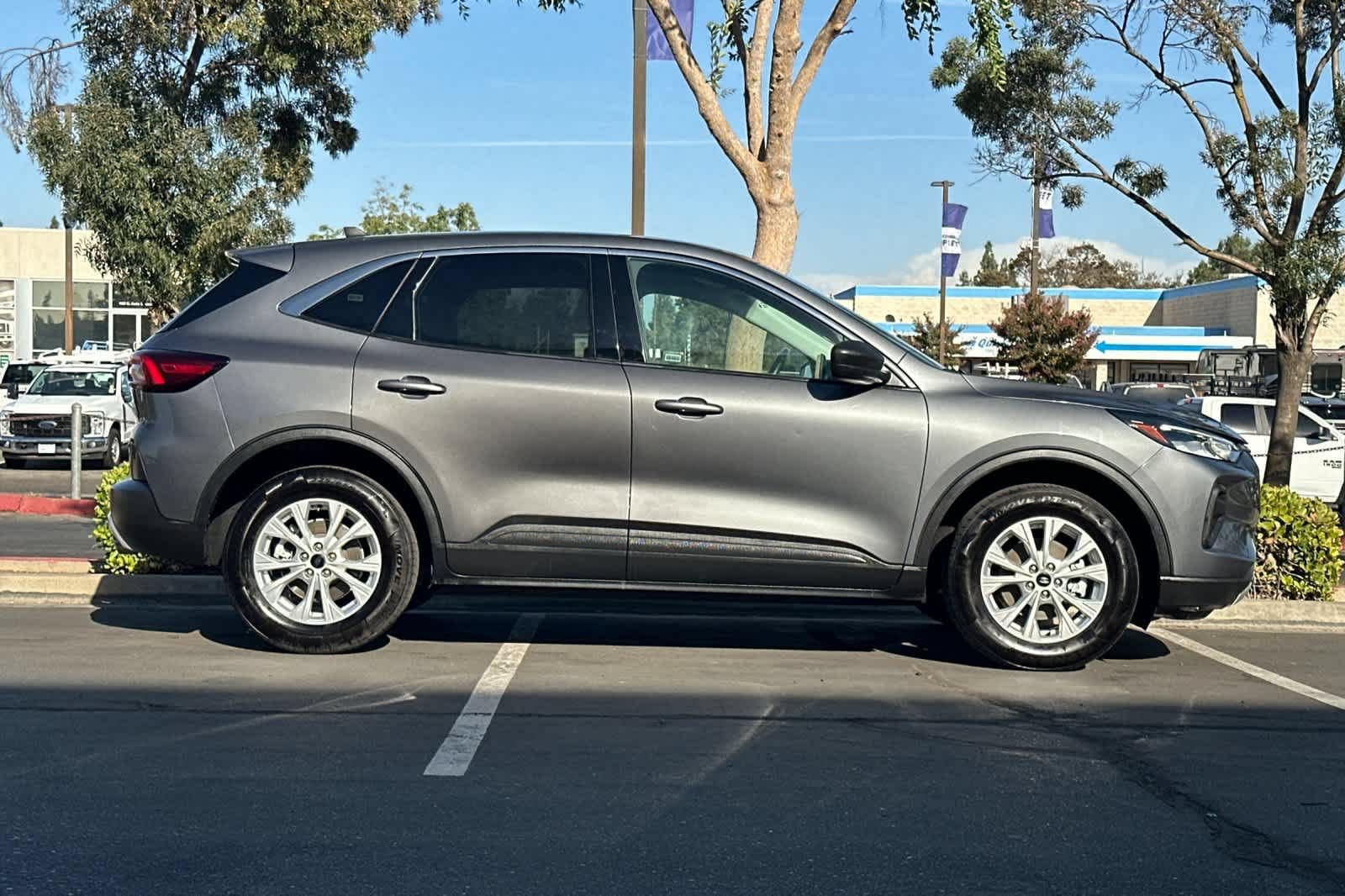Certified 2024 Ford Escape Active AWD/4WD image 9