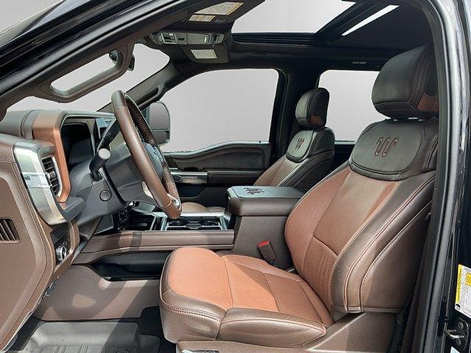 Certified 2025 Ford F350 King Ranch AWD/4WD image 9