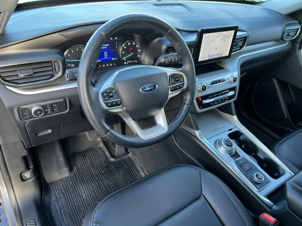 Certified 2022 Ford Explorer XLT w/ Equipment Group 202A image 24