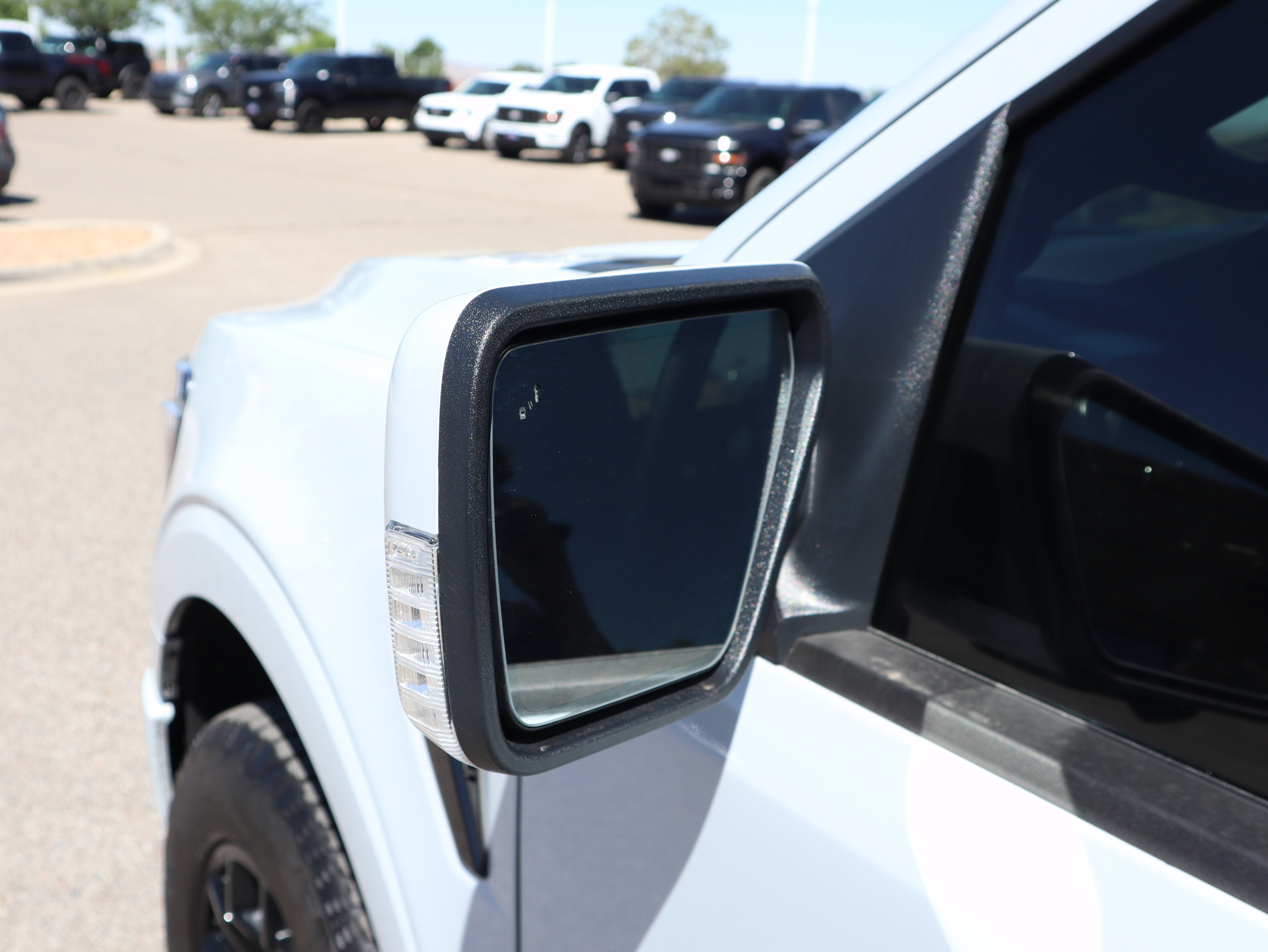 Certified 2025 Ford F150 Lariat w/ FX4 Off-Road Package AWD/4WD image 17