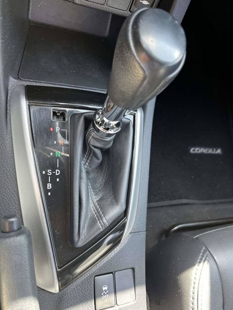 Used 2017 Toyota Corolla L FWD image 29