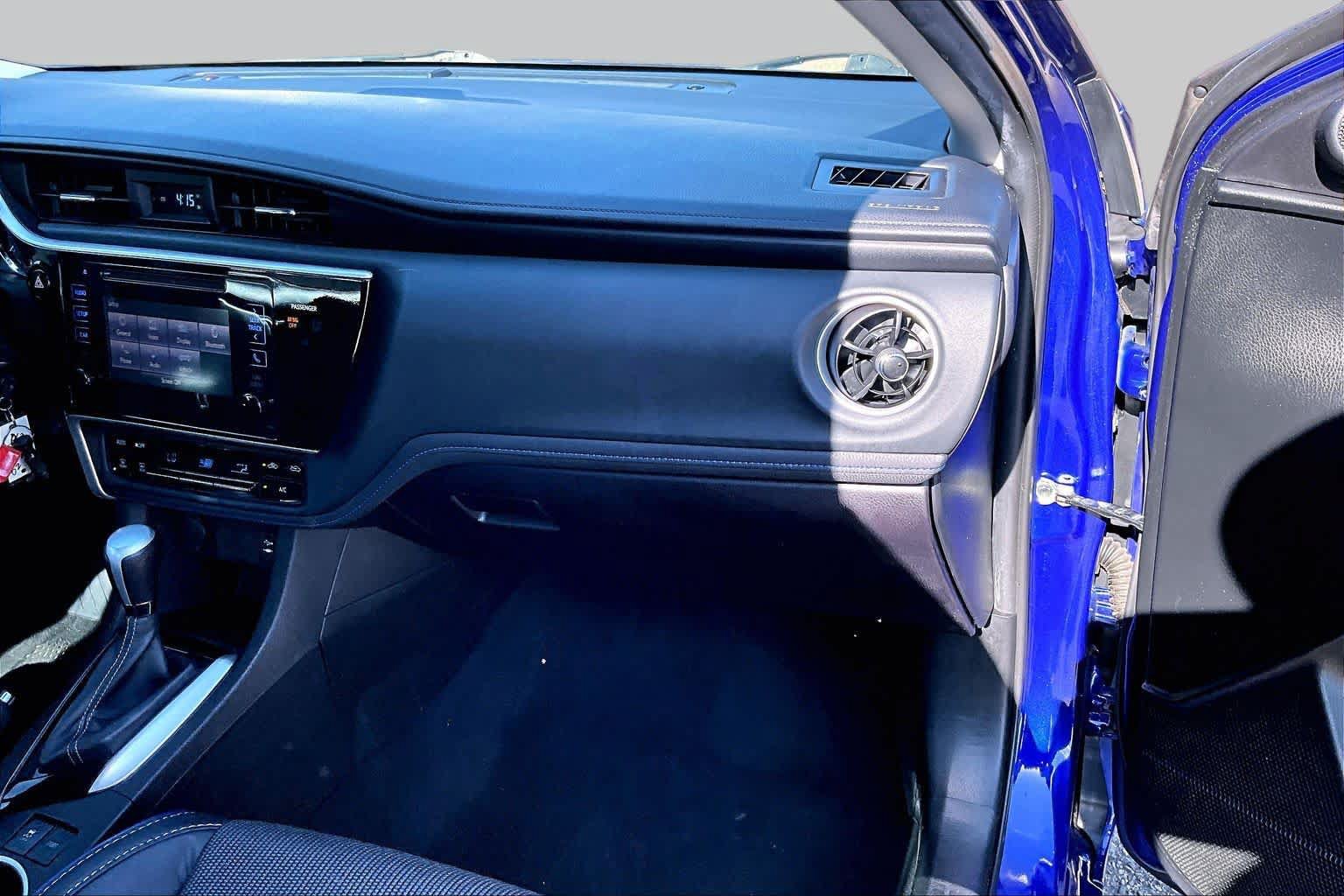 Used 2017 Toyota Corolla SE FWD image 19