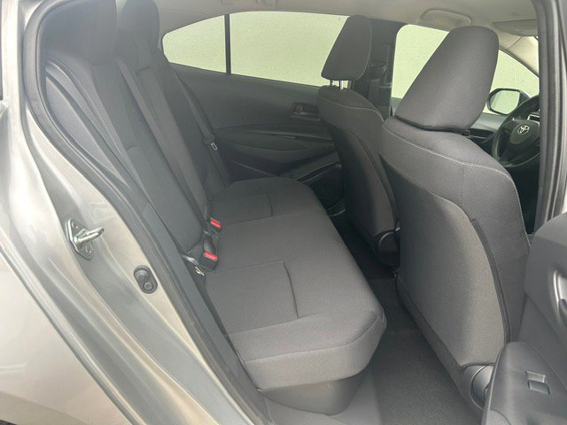 Used 2025 Toyota Corolla LE FWD image 12