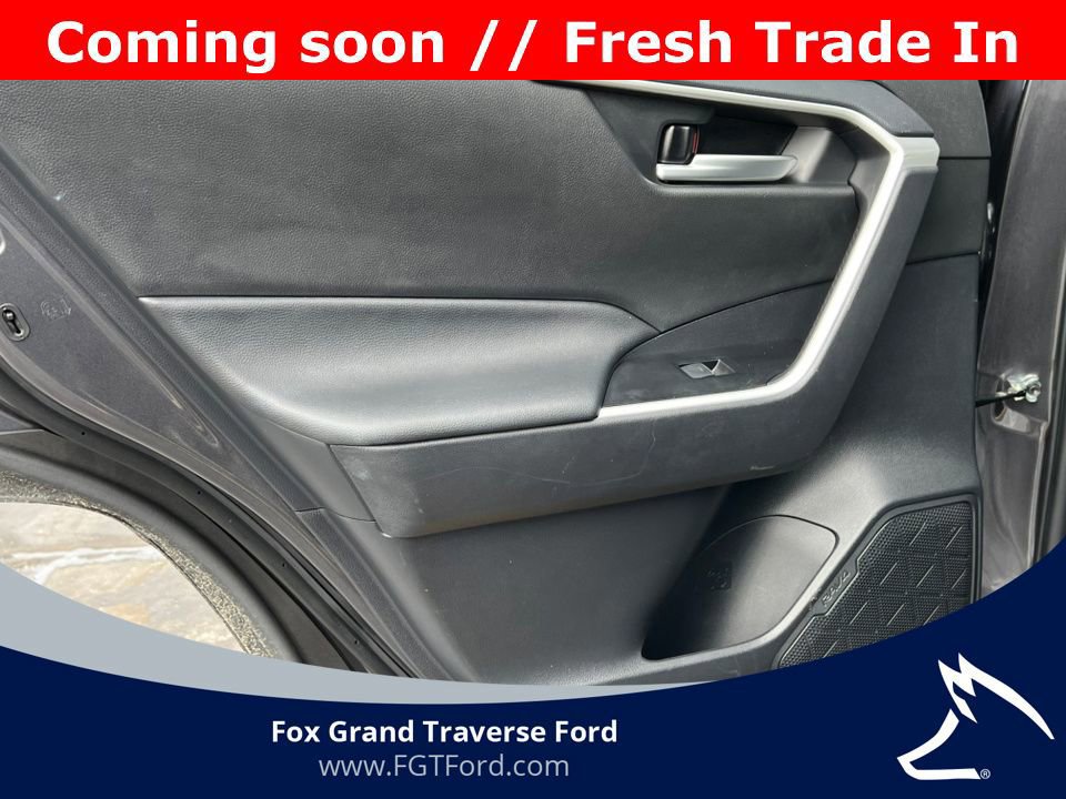 Used 2025 Toyota RAV4 XLE image 34