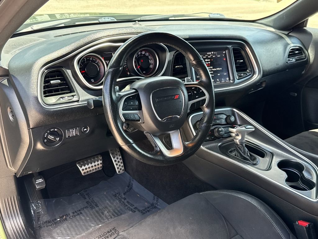 Used 2018 Dodge Challenger R/T Scat Pack w/ Leather Interior Group RWD image 5