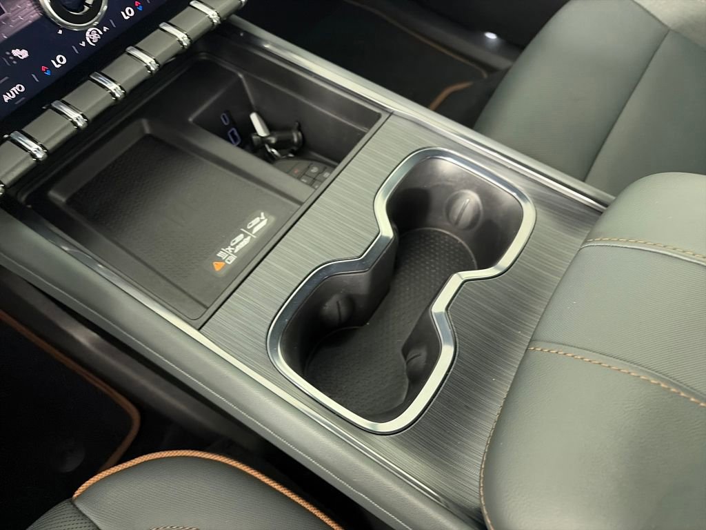 Used 2025 GMC Acadia AT4 image 22