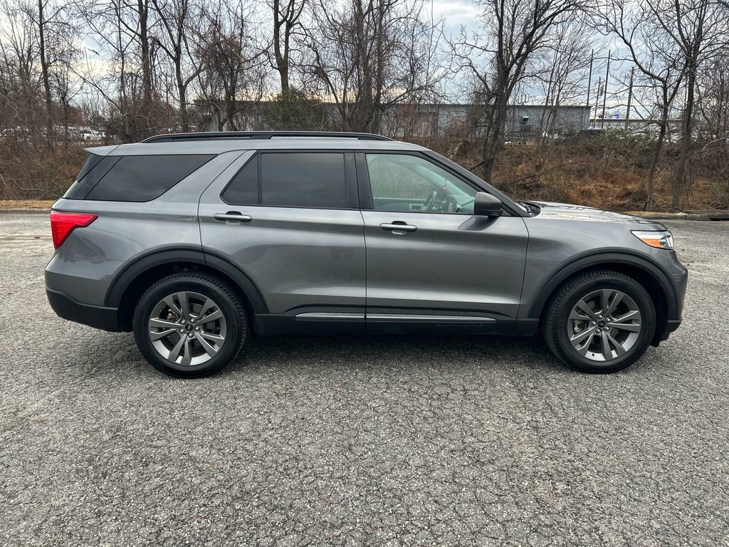Certified 2021 Ford Explorer XLT w/ Equipment Group 202A image 7
