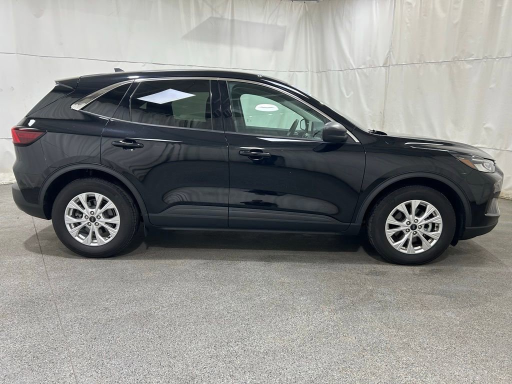 Certified 2024 Ford Escape Active w/ Cold Weather Package image 6