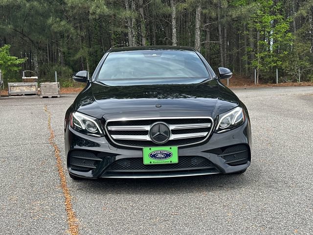 Used 2017 Mercedes-Benz E 300 4MATIC image 2