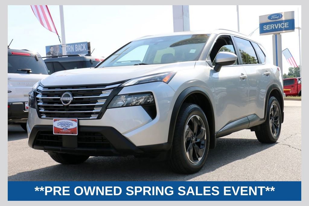 Used 2024 Nissan Rogue SV w/ SV Premium Package