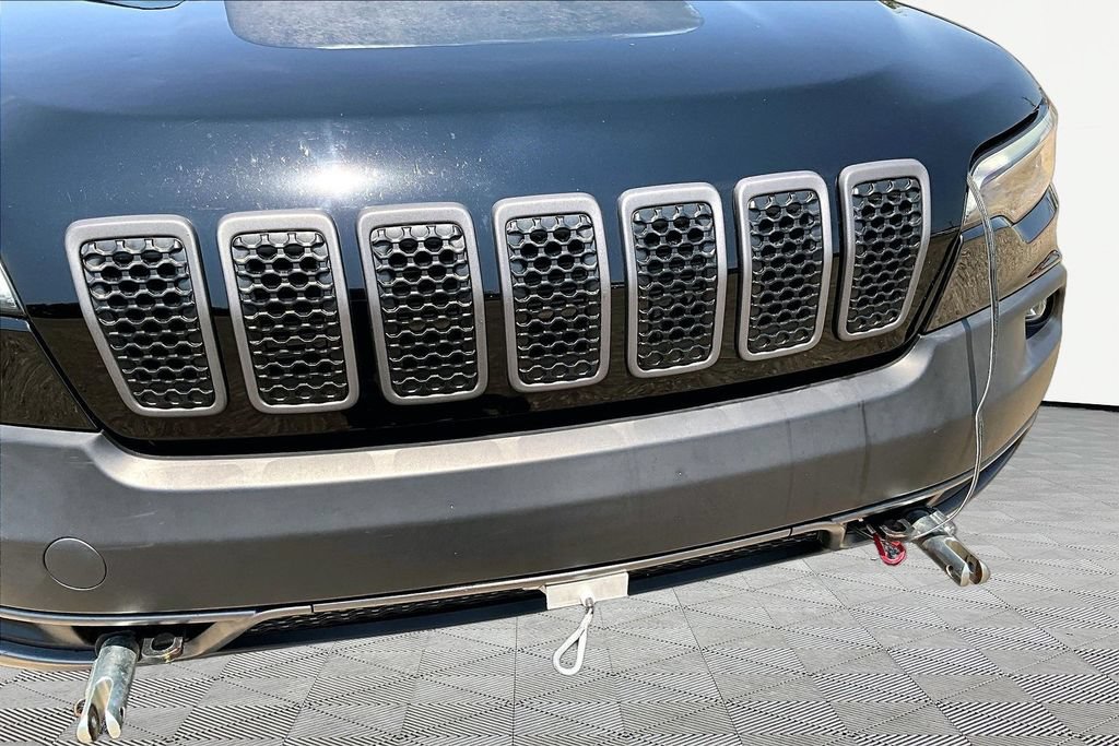 Used 2020 Jeep Cherokee Trailhawk w/ Cold Weather Group AWD/4WD image 28