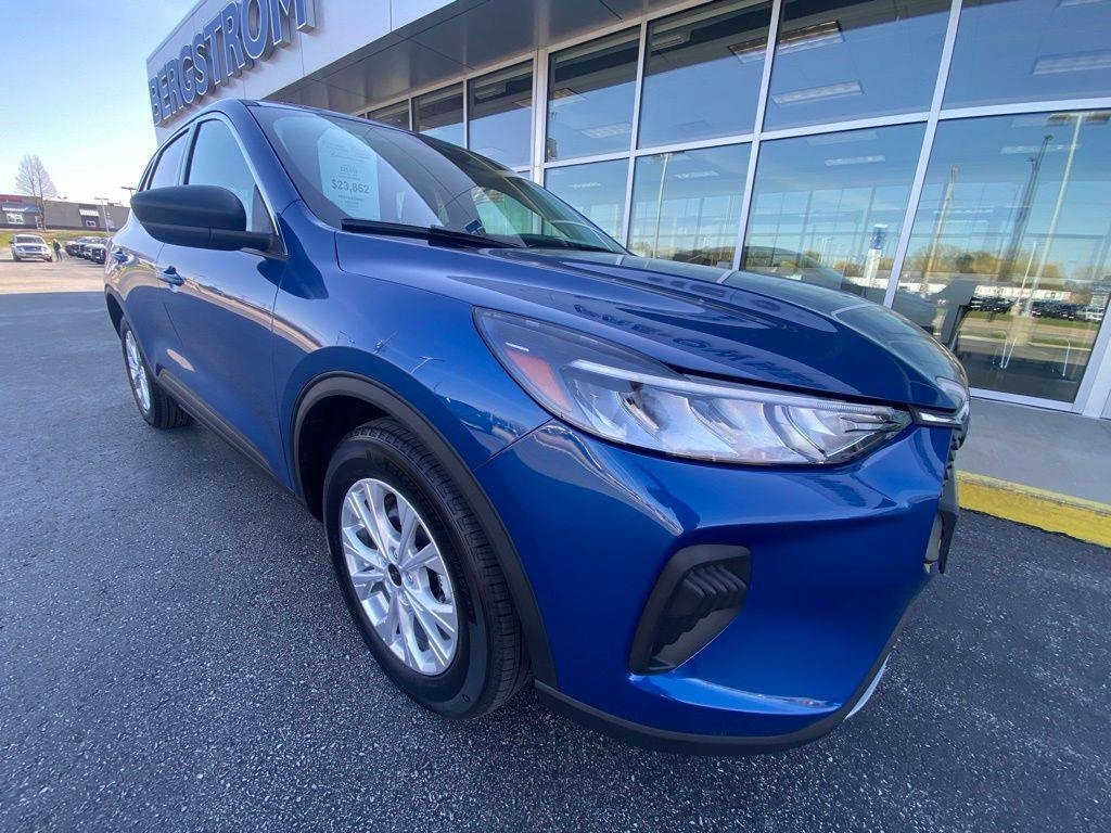 Certified 2023 Ford Escape Active w/ Cold Weather Package FWD image 1