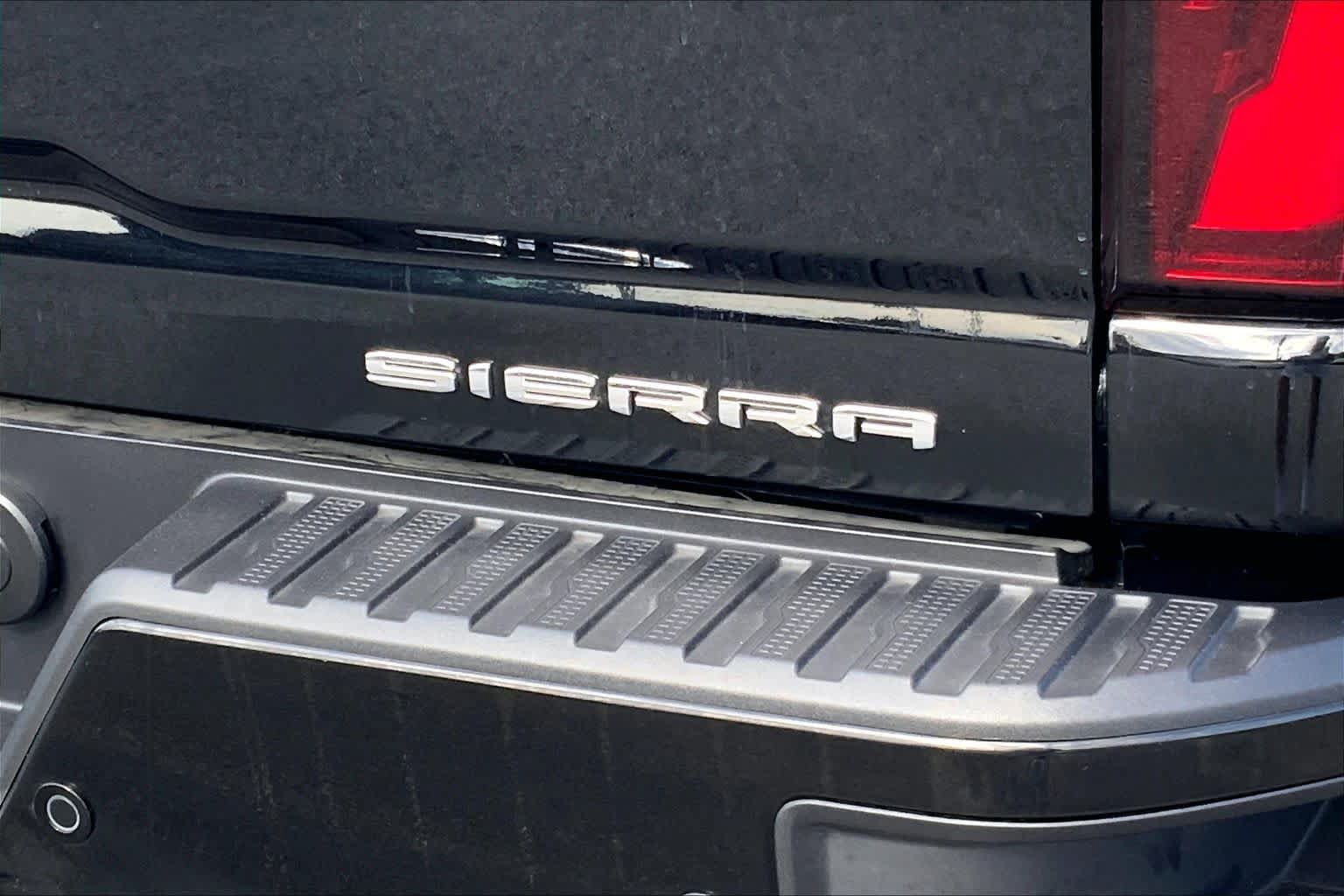 Used 2026 GMC Sierra 2500 Denali Ultimate AWD/4WD image 10